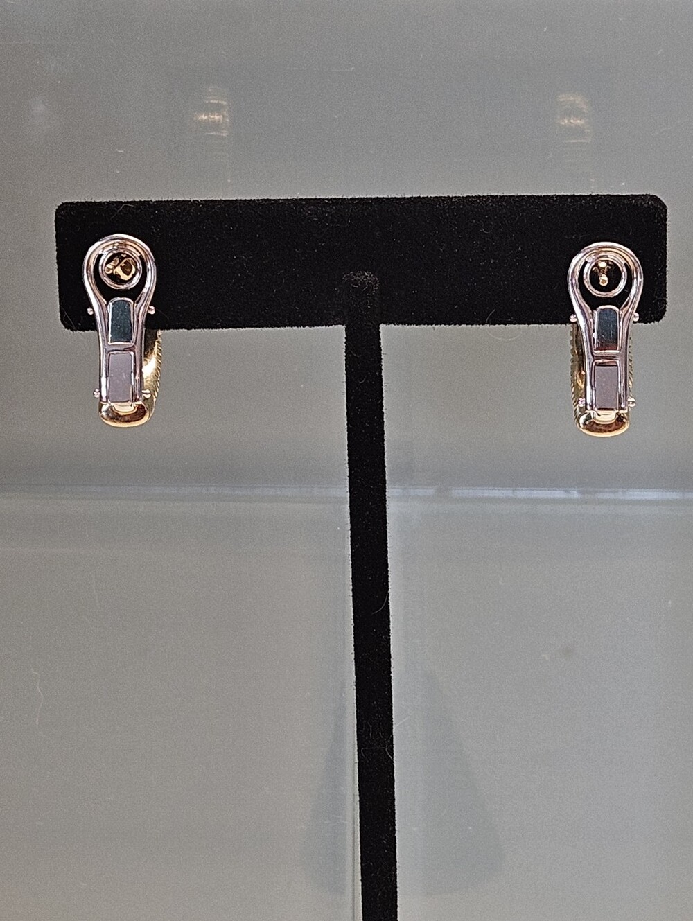 Roberto Coin Appassionata Textured Half Hoop Earrings in 18k Yellow Gold Ruby - Picture 6 of 12